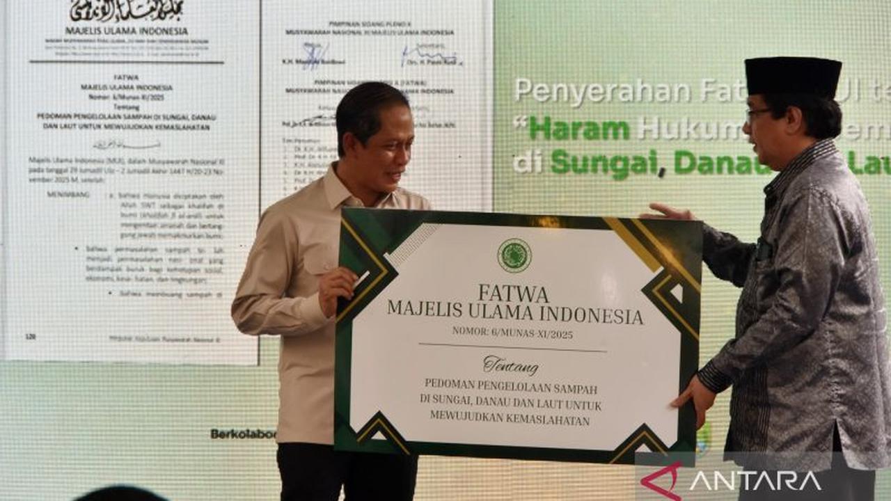 005501000_1771157998-peluncuran-fatwa-mui-tentang-larangan-membuang-sampah-ke-sungai-2729746
